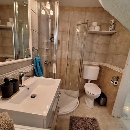 Heviz Holiday Home アパート *