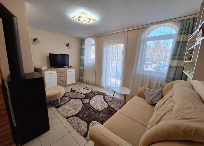 Heviz Holiday Home 公寓 *